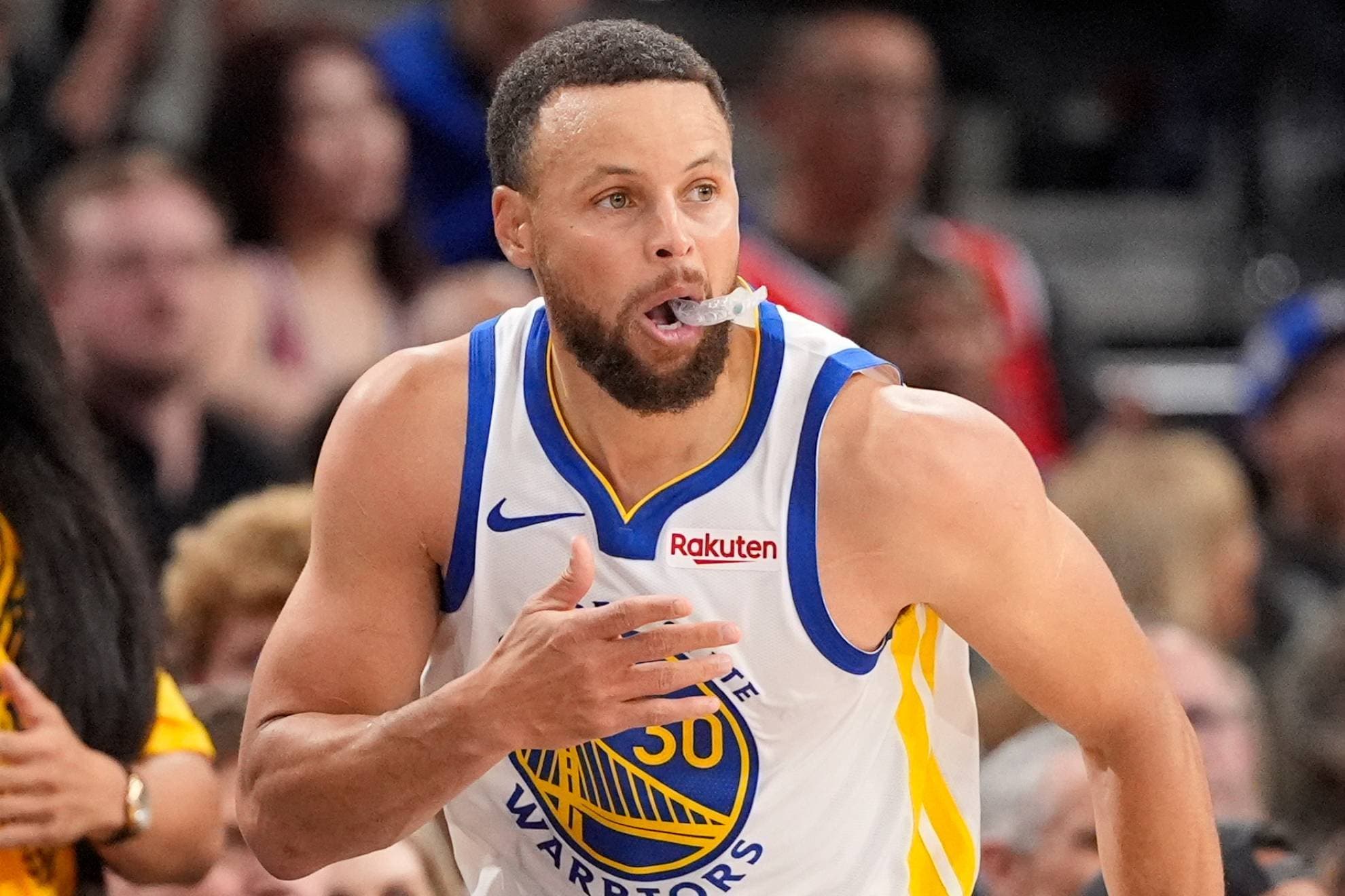 Stephen Curry elimina a los Clippers en el 'play-in': 35 puntos y 7 triples para lanzar a los Warriors